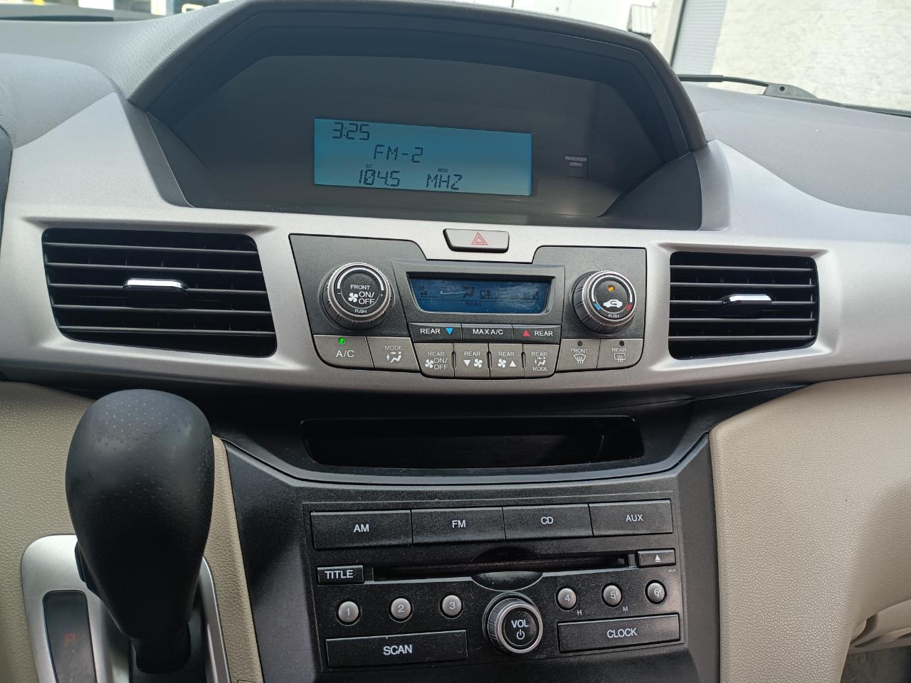 Honda Odyssey LX 2012