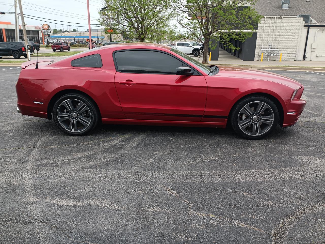 Ford Mustang V6 Coupe 2013