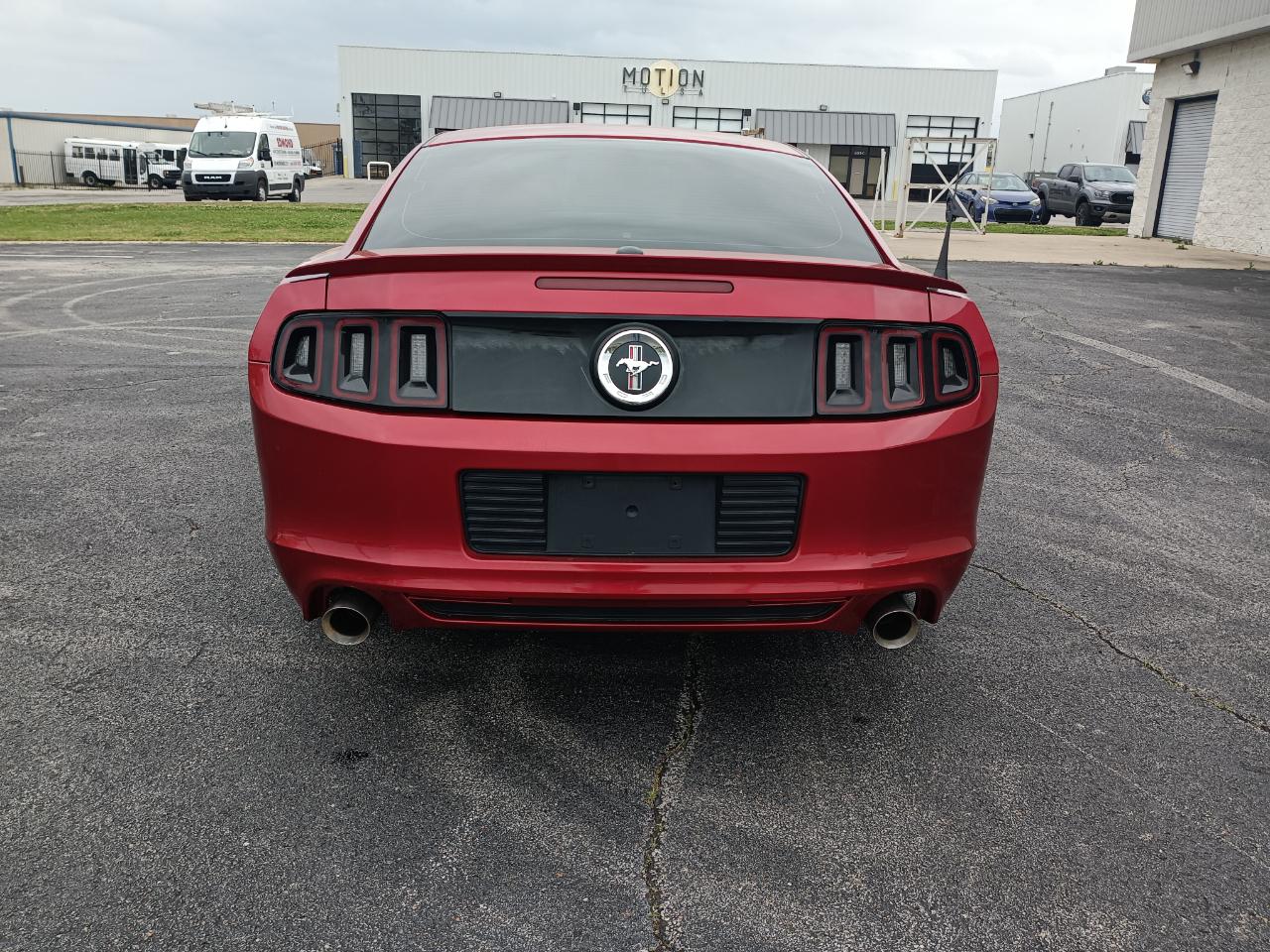 Ford Mustang V6 Coupe 2013