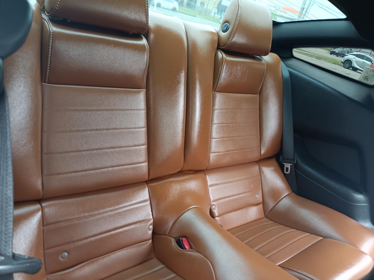 Ford Mustang V6 Coupe 2013