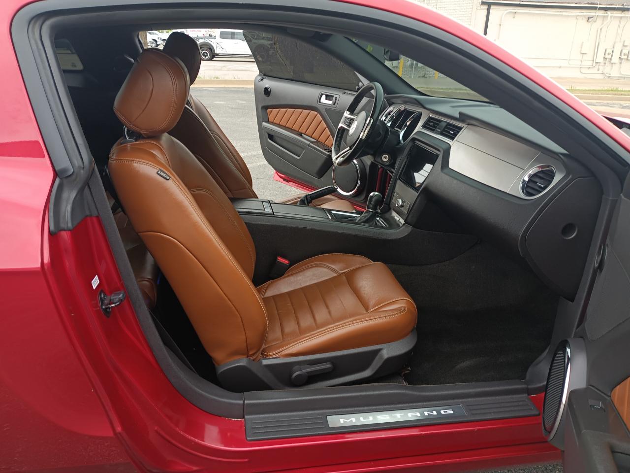 Ford Mustang V6 Coupe 2013