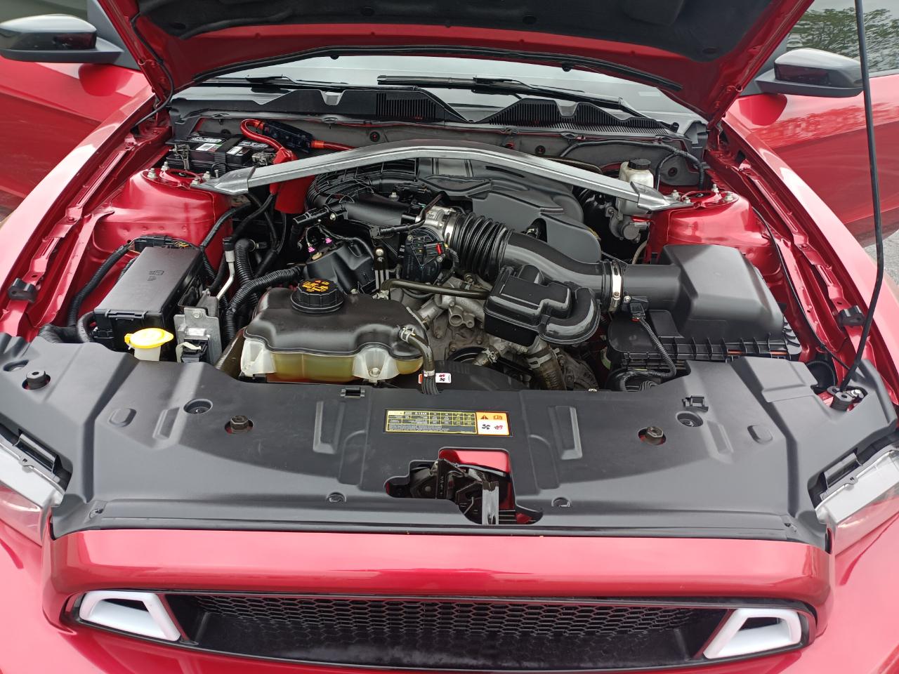 Ford Mustang V6 Coupe 2013