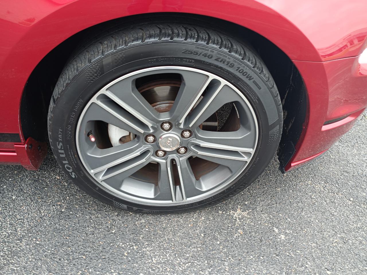 Ford Mustang V6 Coupe 2013