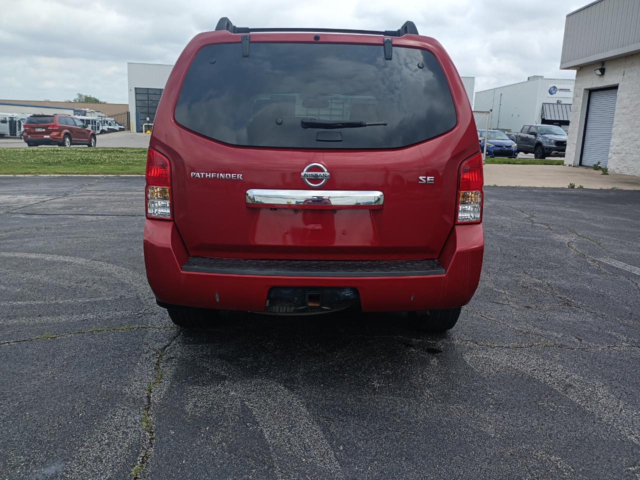 Nissan Pathfinder SE 4WD 2009