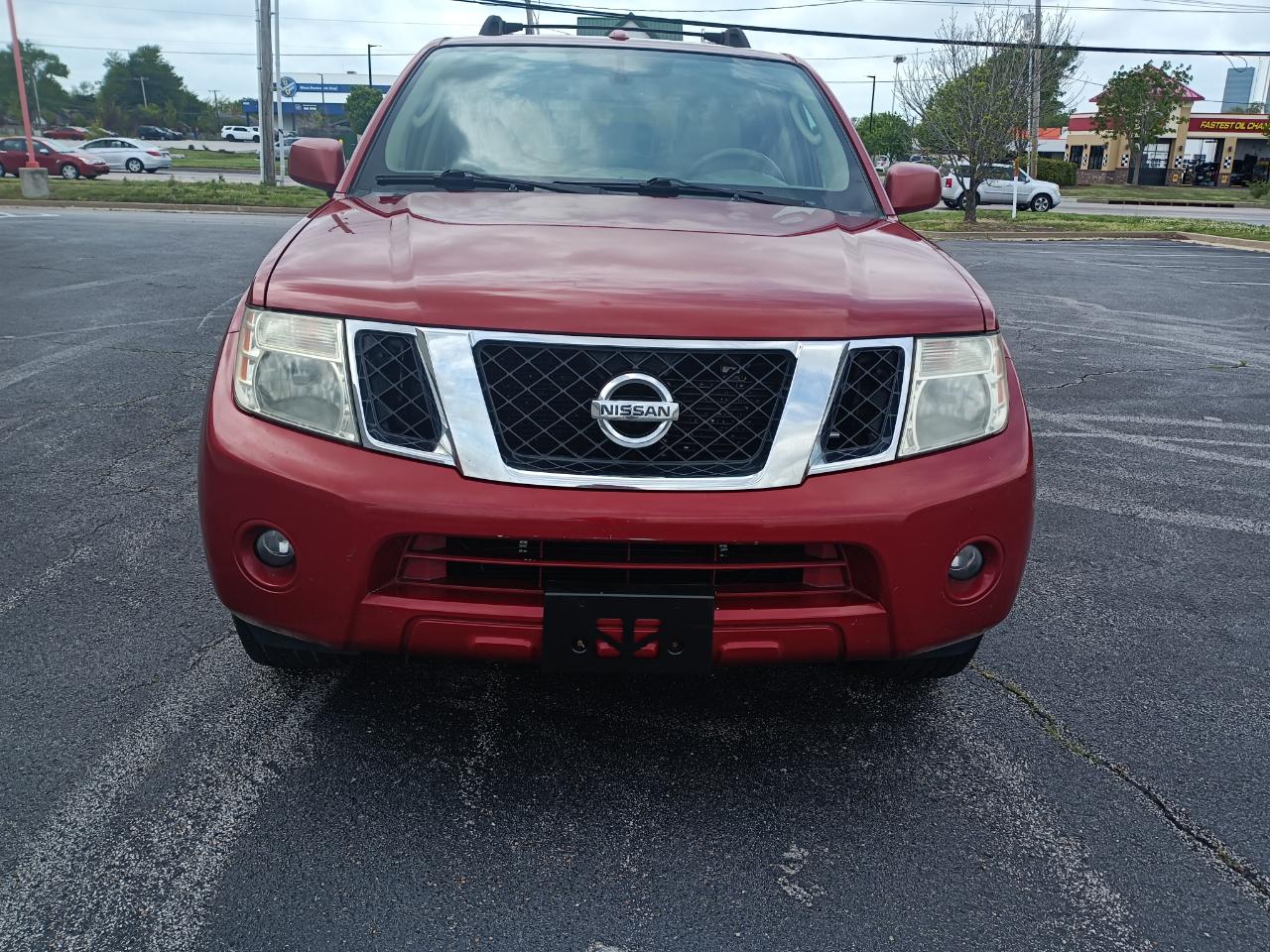 Nissan Pathfinder SE 4WD 2009