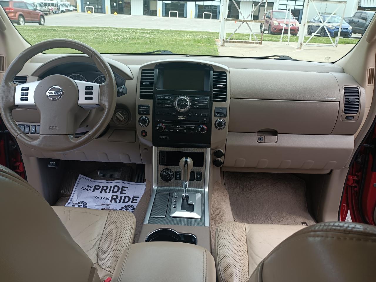 Nissan Pathfinder SE 4WD 2009