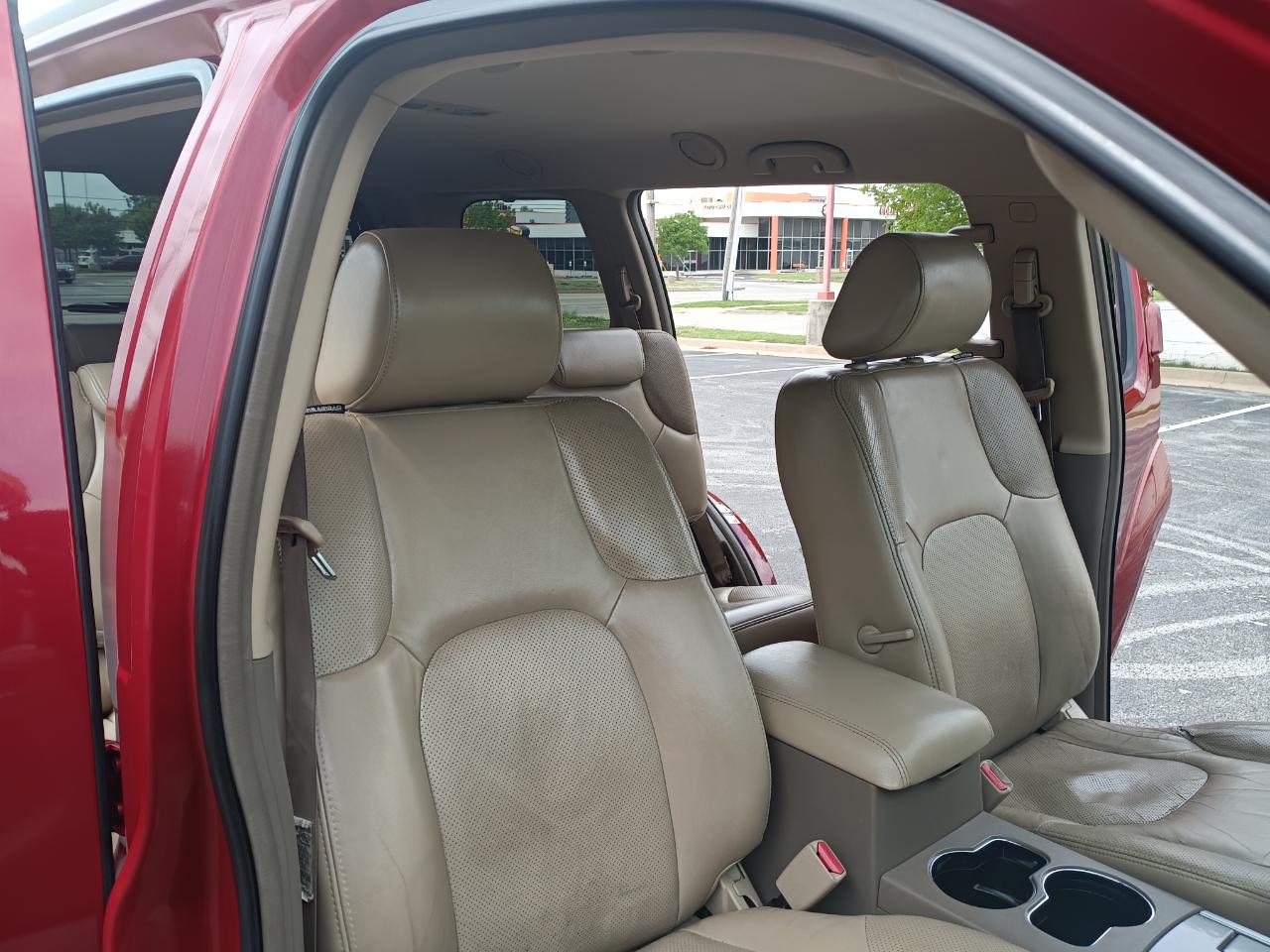 Nissan Pathfinder SE 4WD 2009