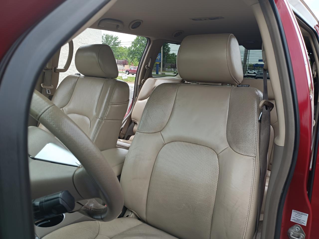 Nissan Pathfinder SE 4WD 2009