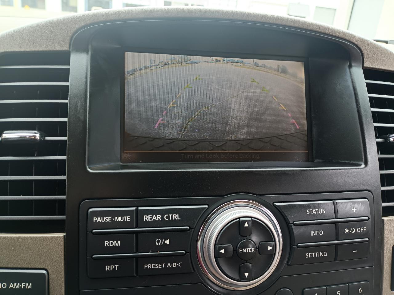 Nissan Pathfinder SE 4WD 2009