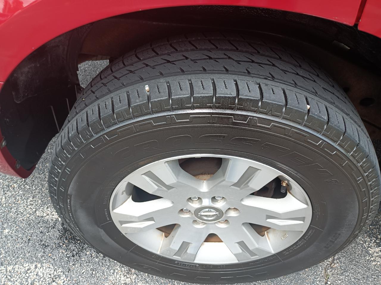 Nissan Pathfinder SE 4WD 2009