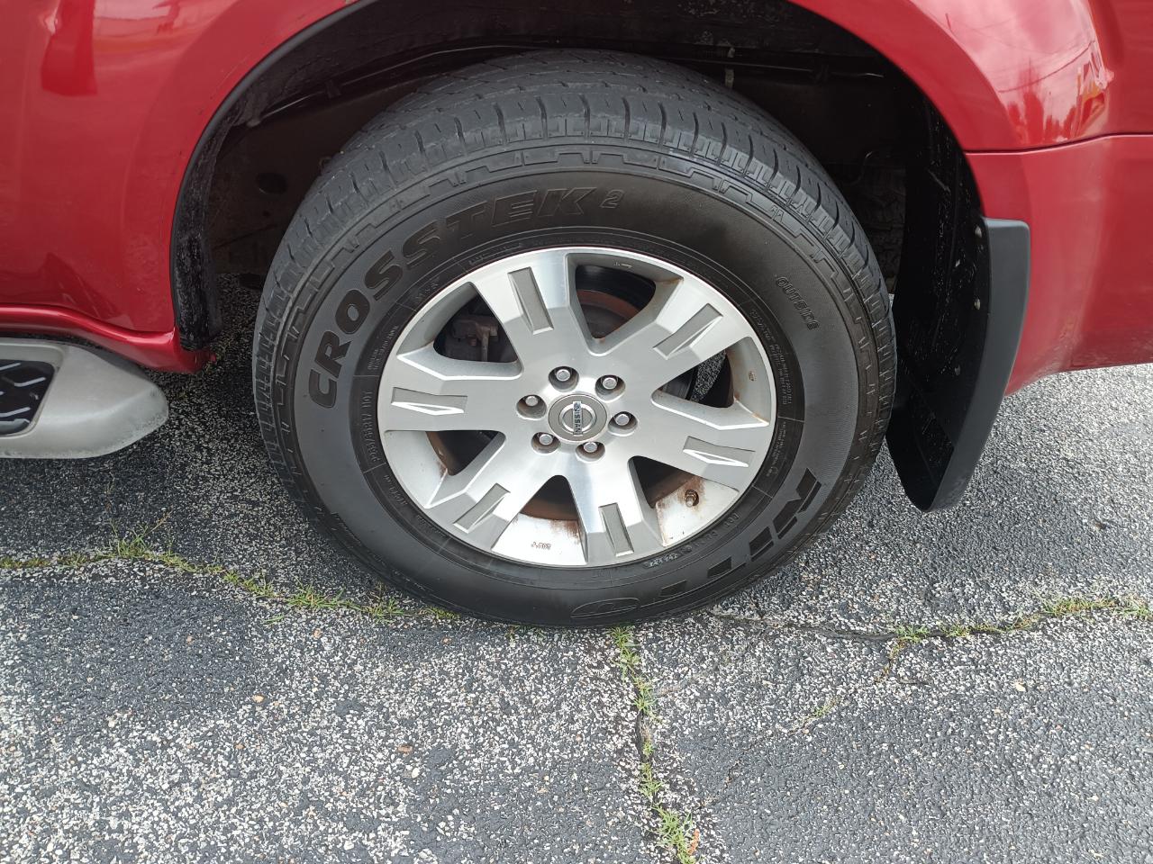 Nissan Pathfinder SE 4WD 2009