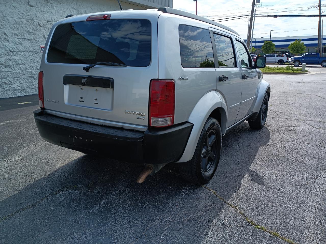Dodge Nitro SXT 4WD 2010