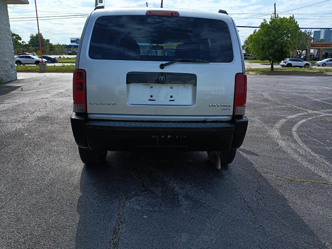 Dodge Nitro SXT 4WD 2010