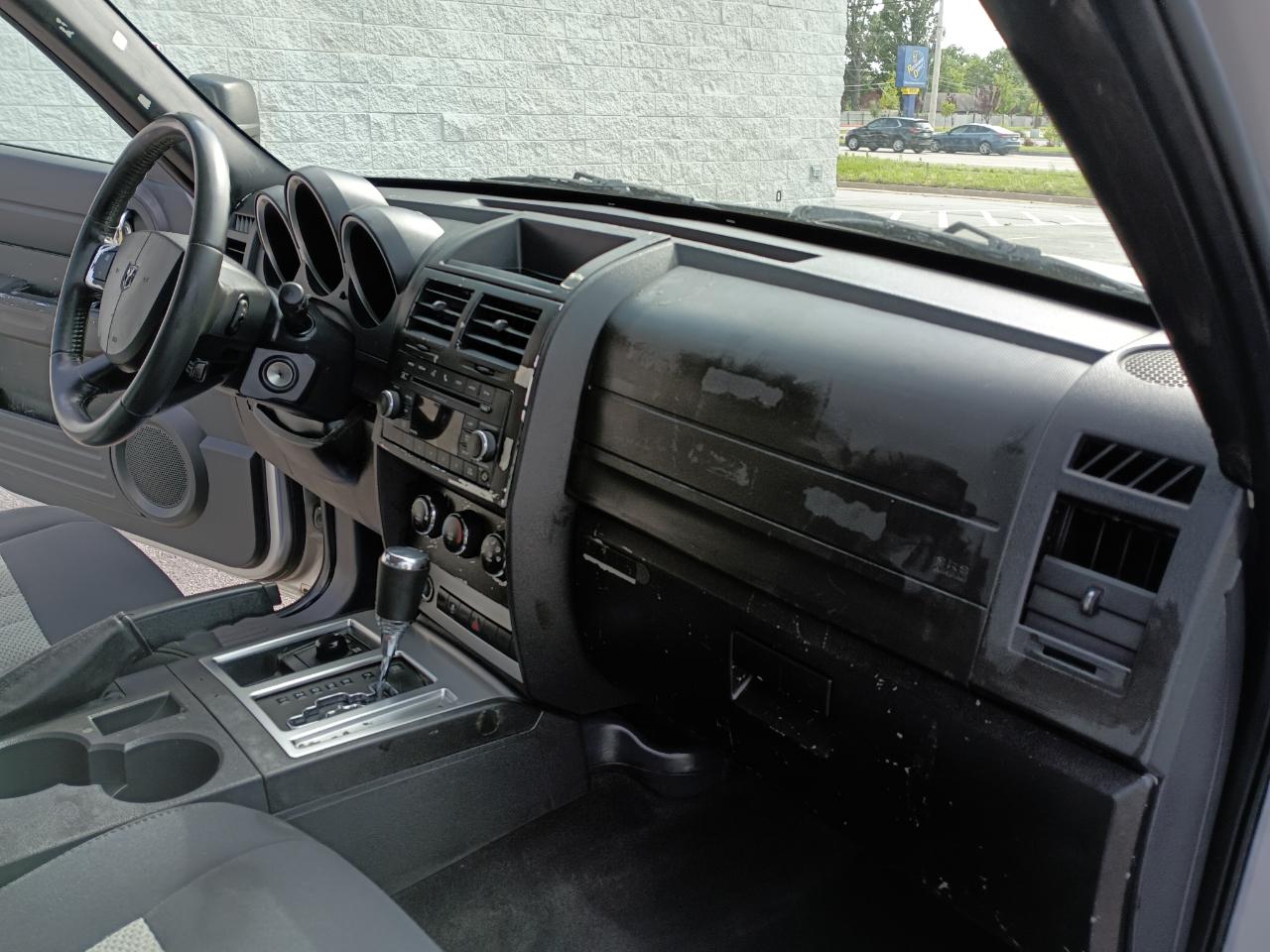 Dodge Nitro SXT 4WD 2010