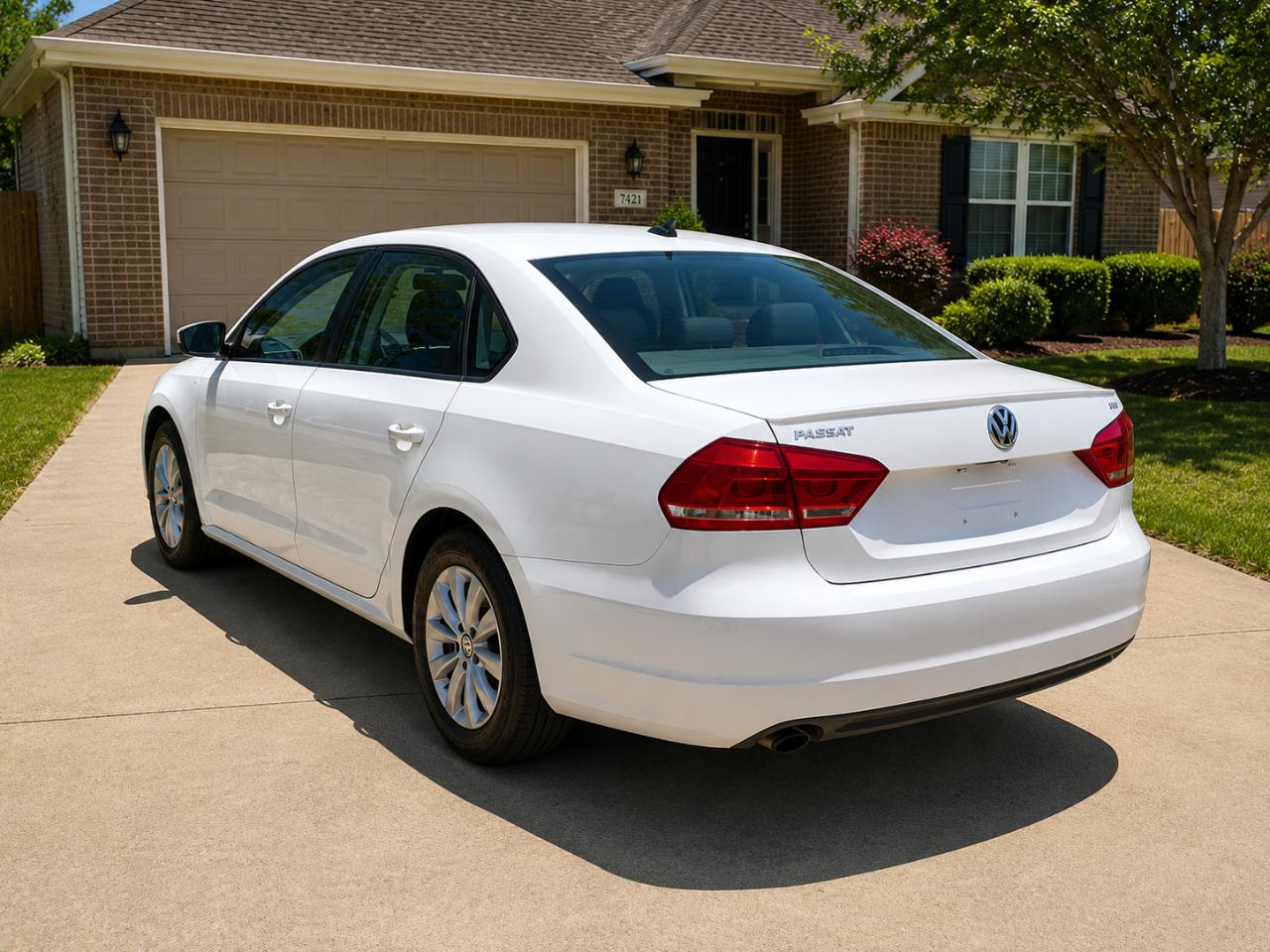 Volkswagen Passat 1.8T Wolfsburg AT 2014