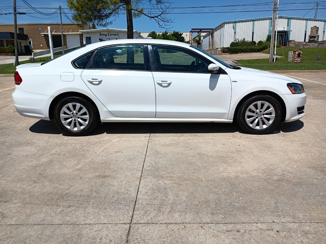 Volkswagen Passat 1.8T Wolfsburg AT 2014