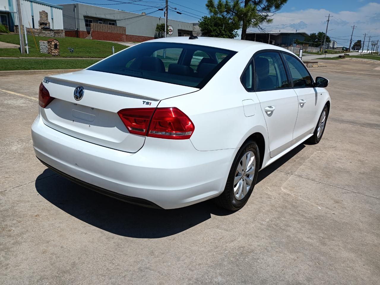 Volkswagen Passat 1.8T Wolfsburg AT 2014