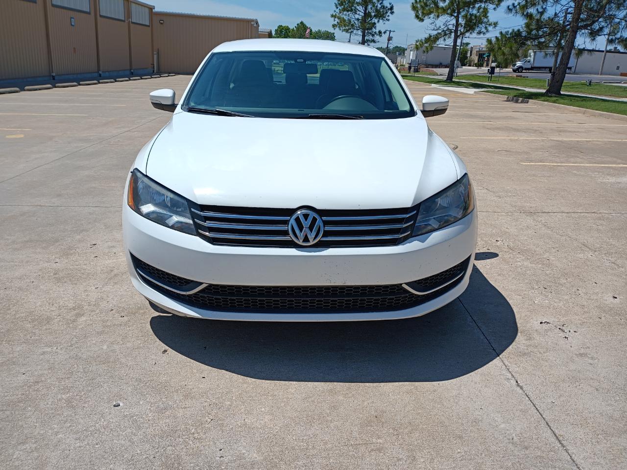 Volkswagen Passat 1.8T Wolfsburg AT 2014