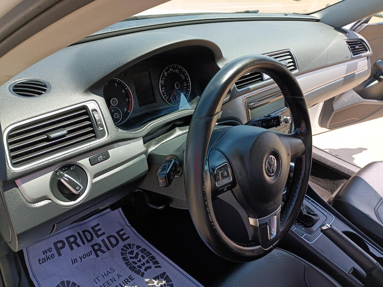 Volkswagen Passat 1.8T Wolfsburg AT 2014