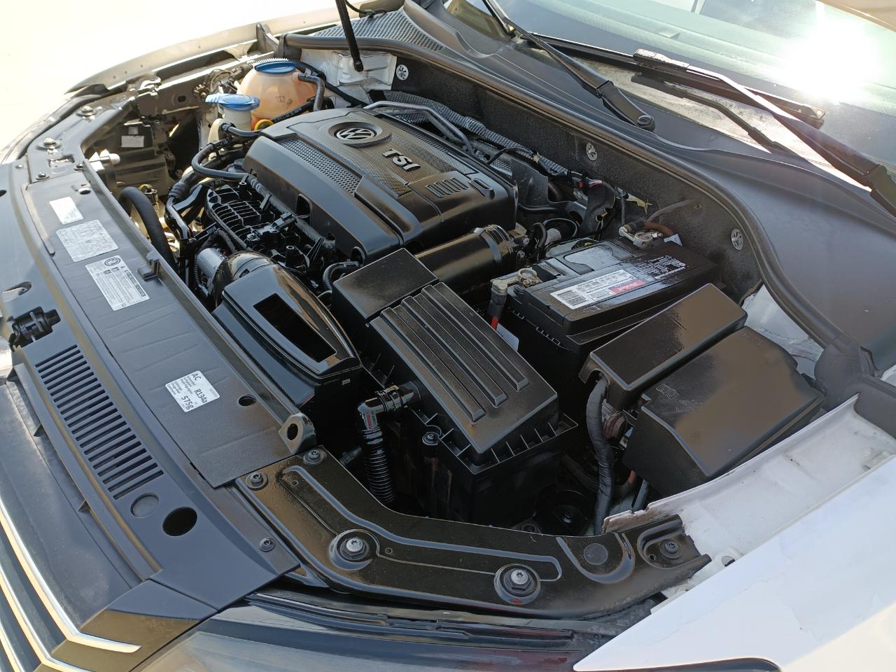 Volkswagen Passat 1.8T Wolfsburg AT 2014