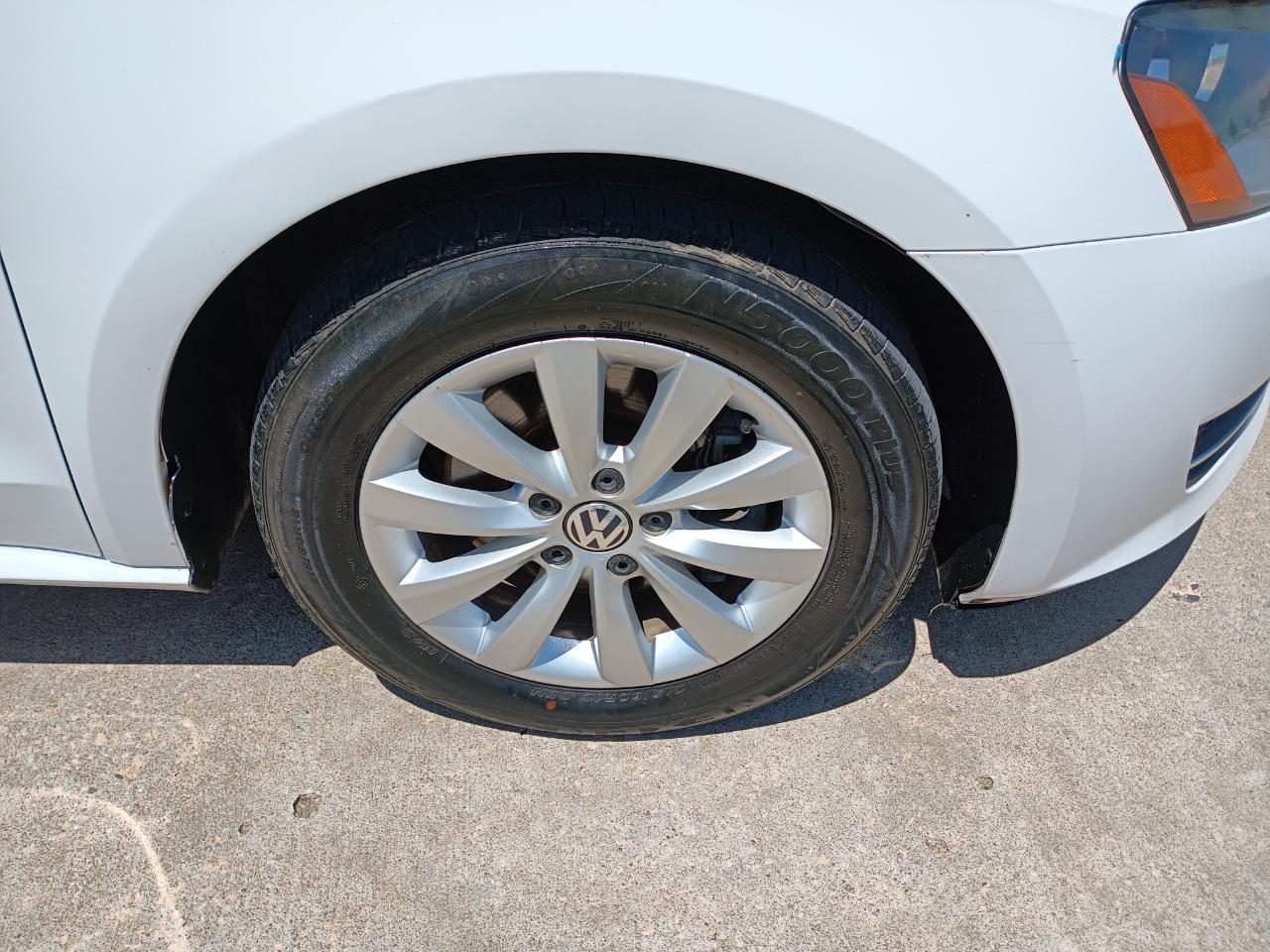 Volkswagen Passat 1.8T Wolfsburg AT 2014