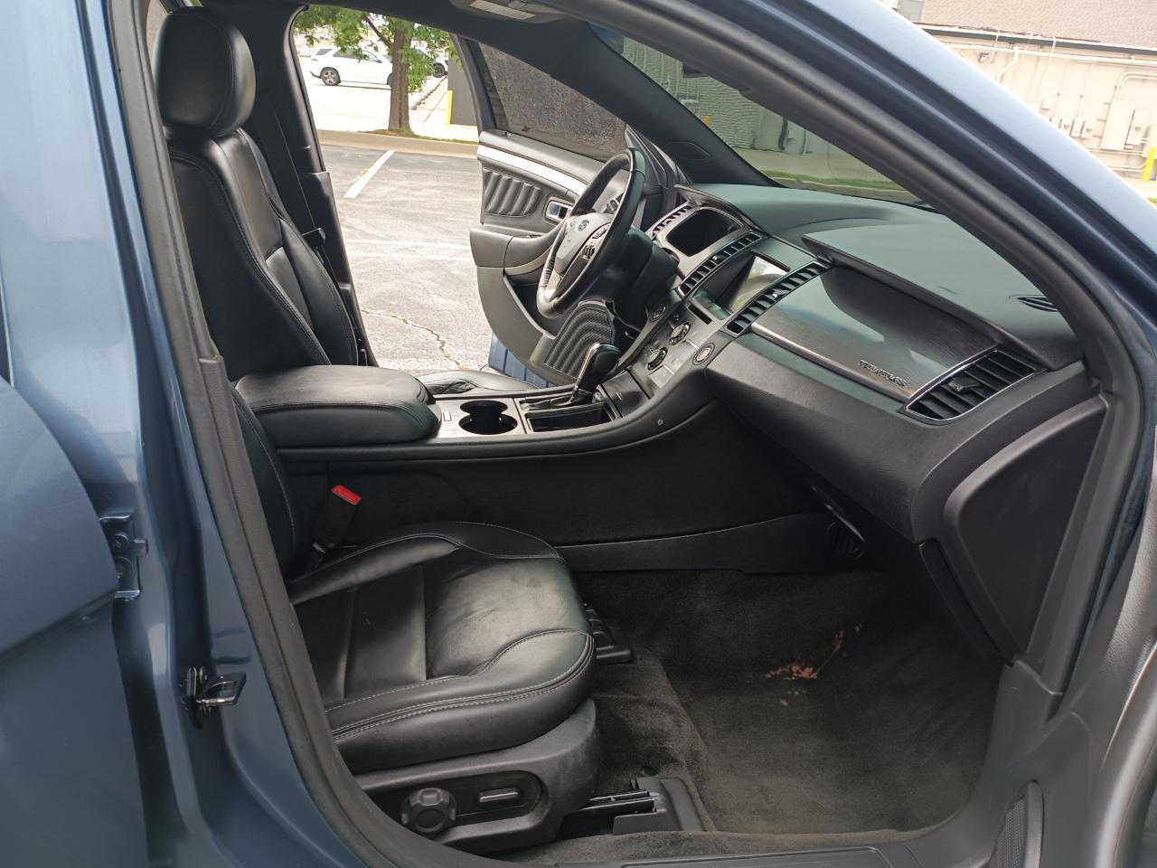 Ford Taurus SEL FWD 2018