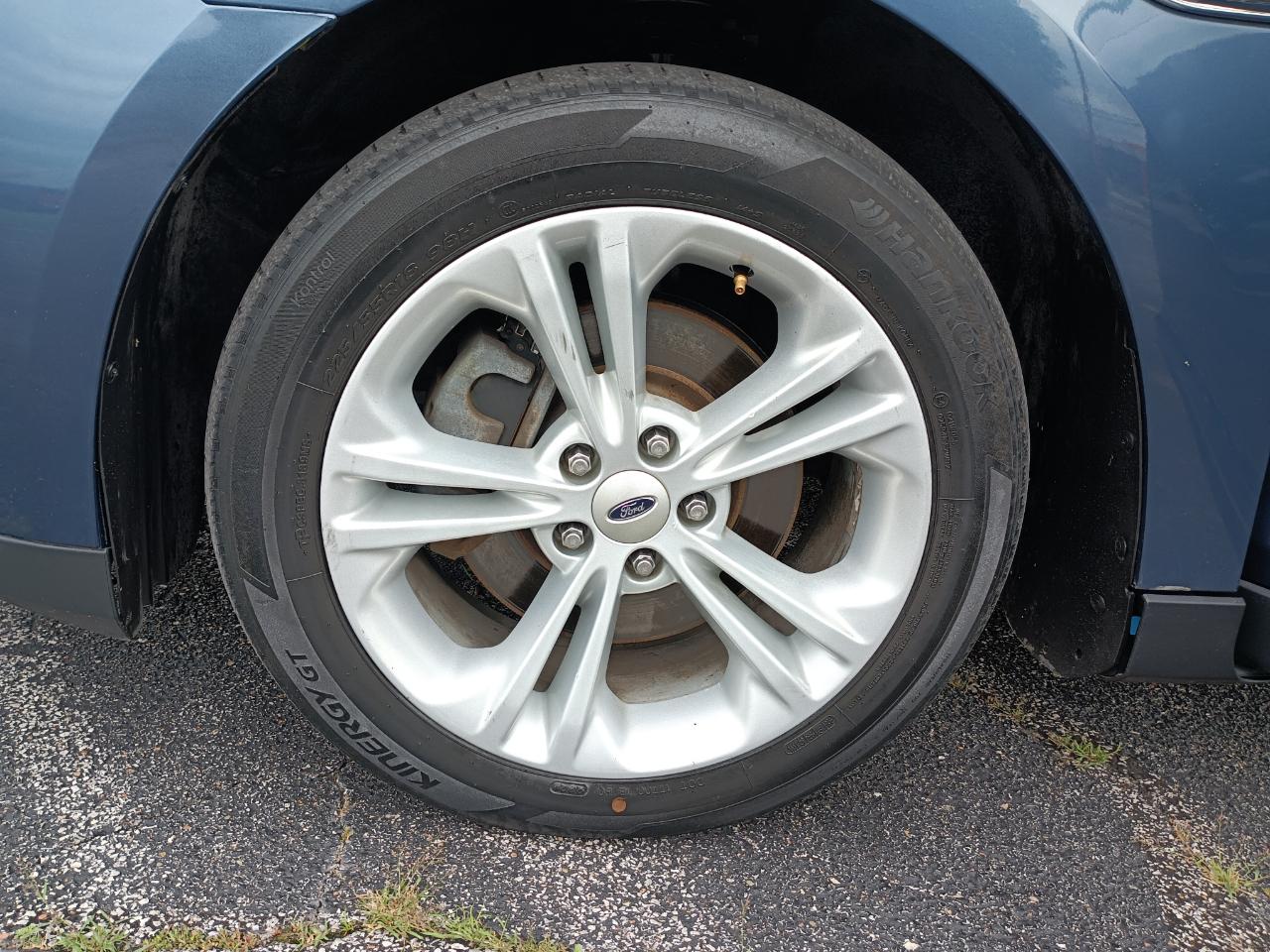Ford Taurus SEL FWD 2018