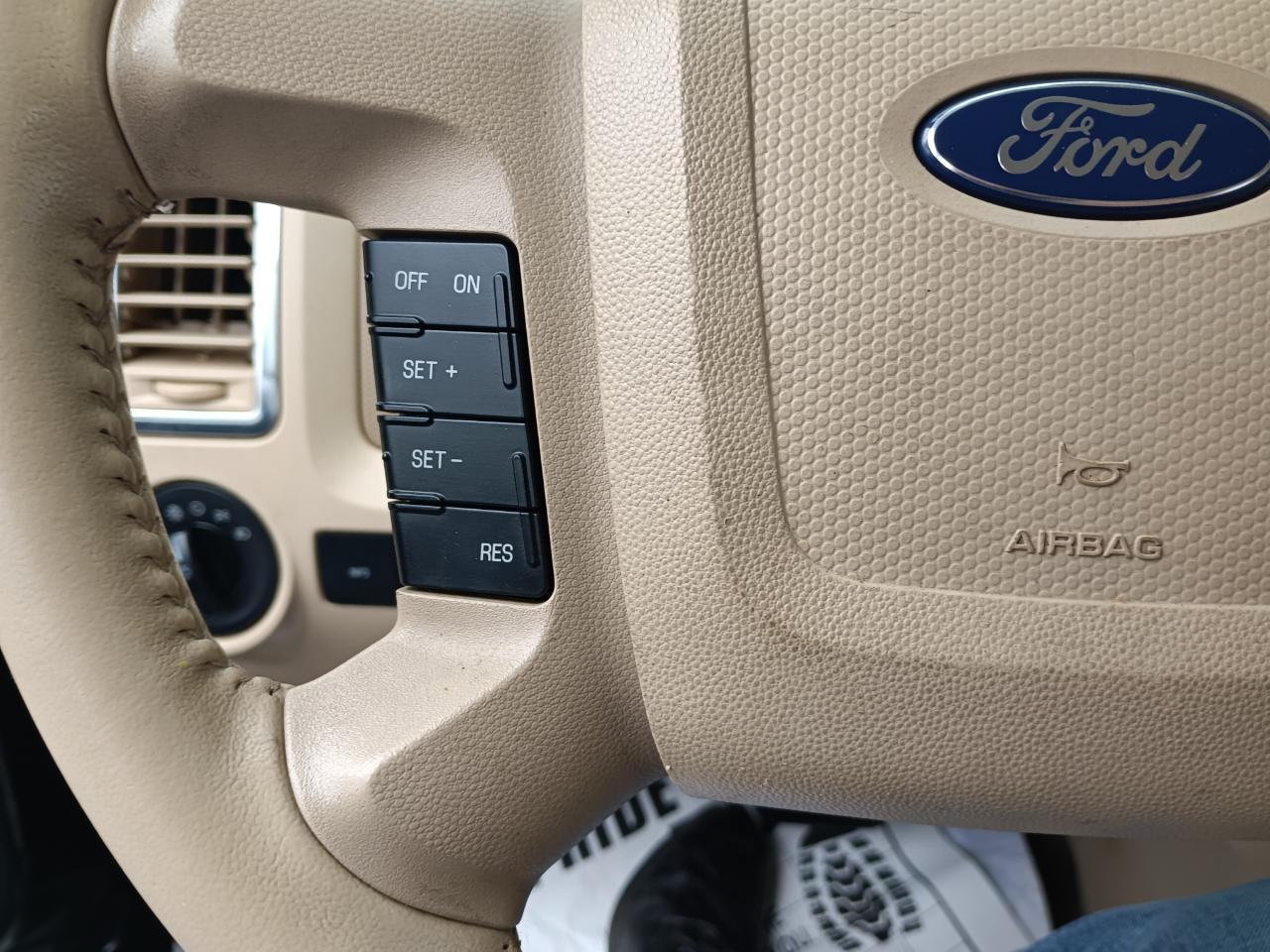 Ford Escape Limited FWD 2012