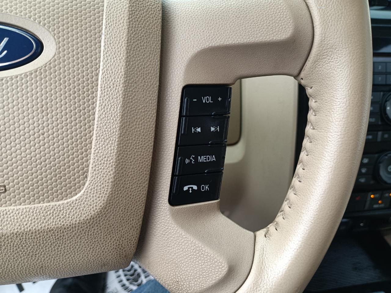 Ford Escape Limited FWD 2012