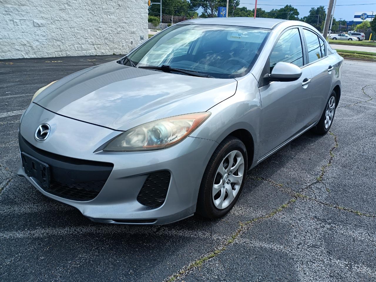 Mazda MAZDA3 i Sport 4-Door 2013