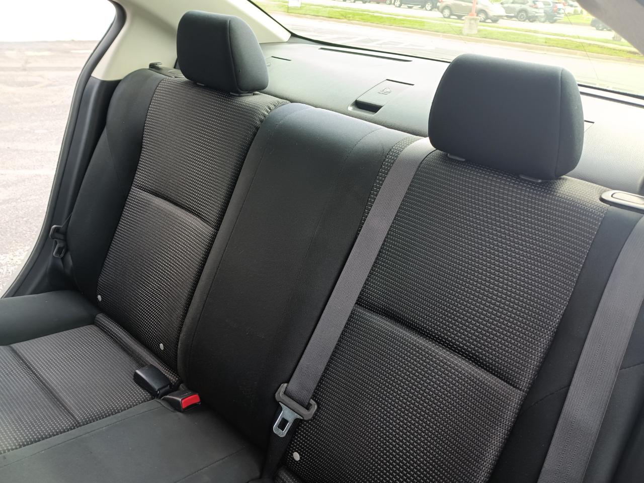 Mazda MAZDA3 i Sport 4-Door 2013