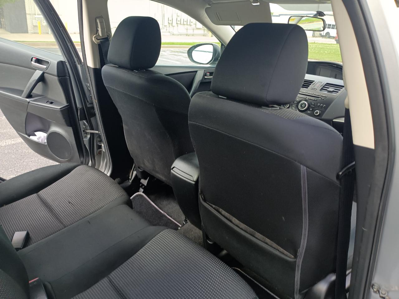 Mazda MAZDA3 i Sport 4-Door 2013