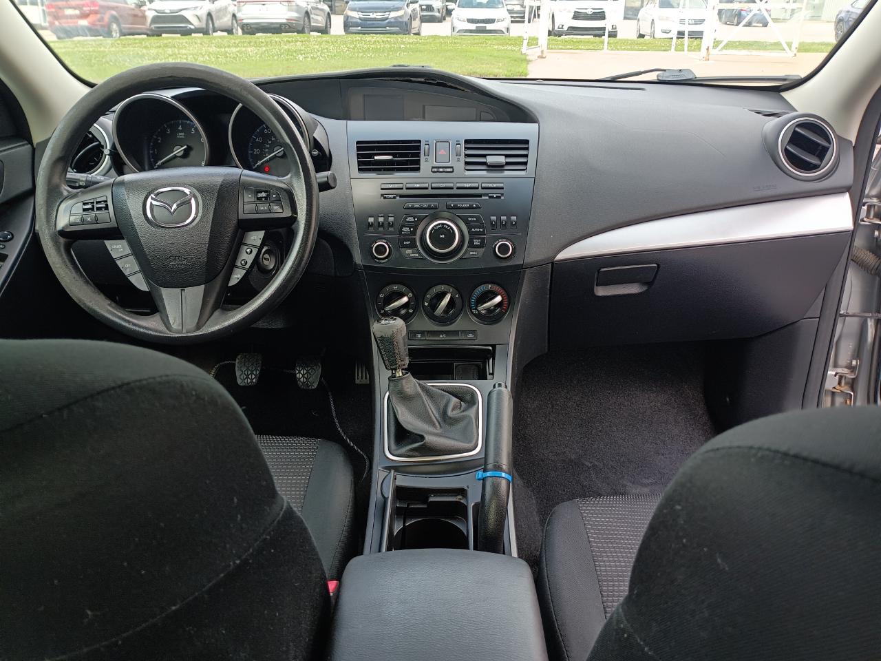 Mazda MAZDA3 i Sport 4-Door 2013