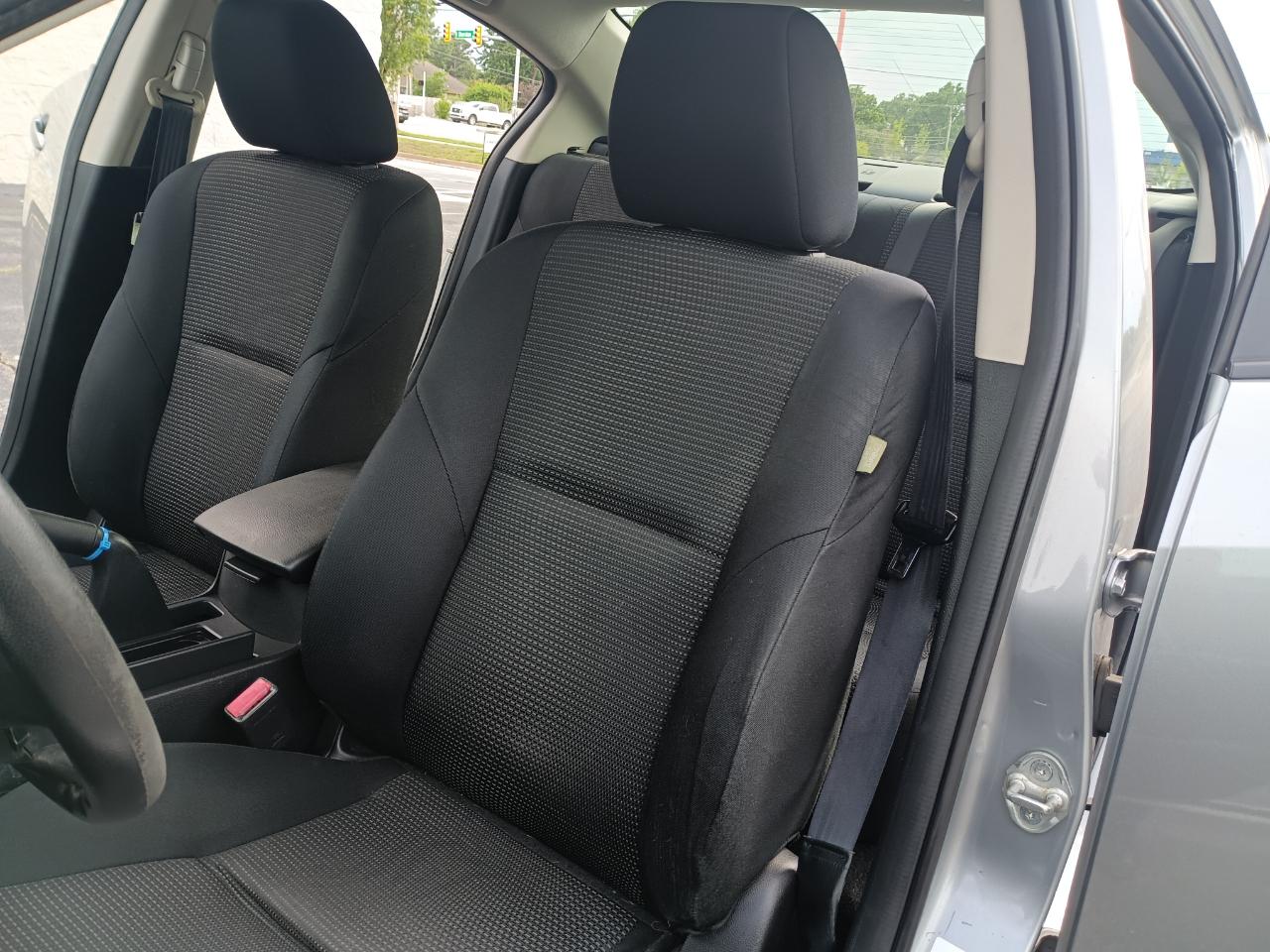 Mazda MAZDA3 i Sport 4-Door 2013