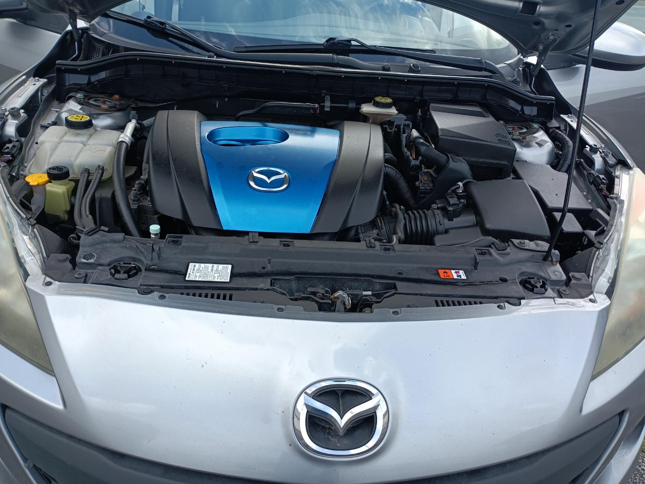 Mazda MAZDA3 i Sport 4-Door 2013