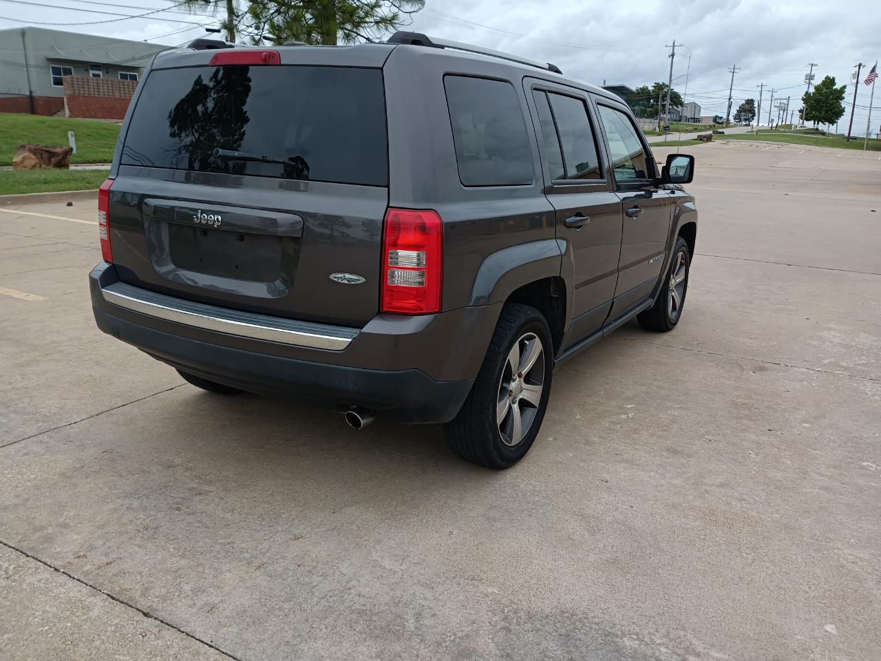 Jeep Patriot Latitude 2WD 2016