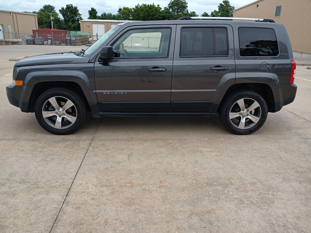 Jeep Patriot Latitude 2WD 2016