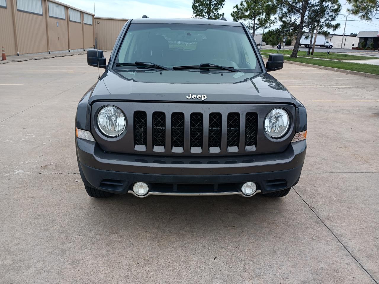Jeep Patriot Latitude 2WD 2016