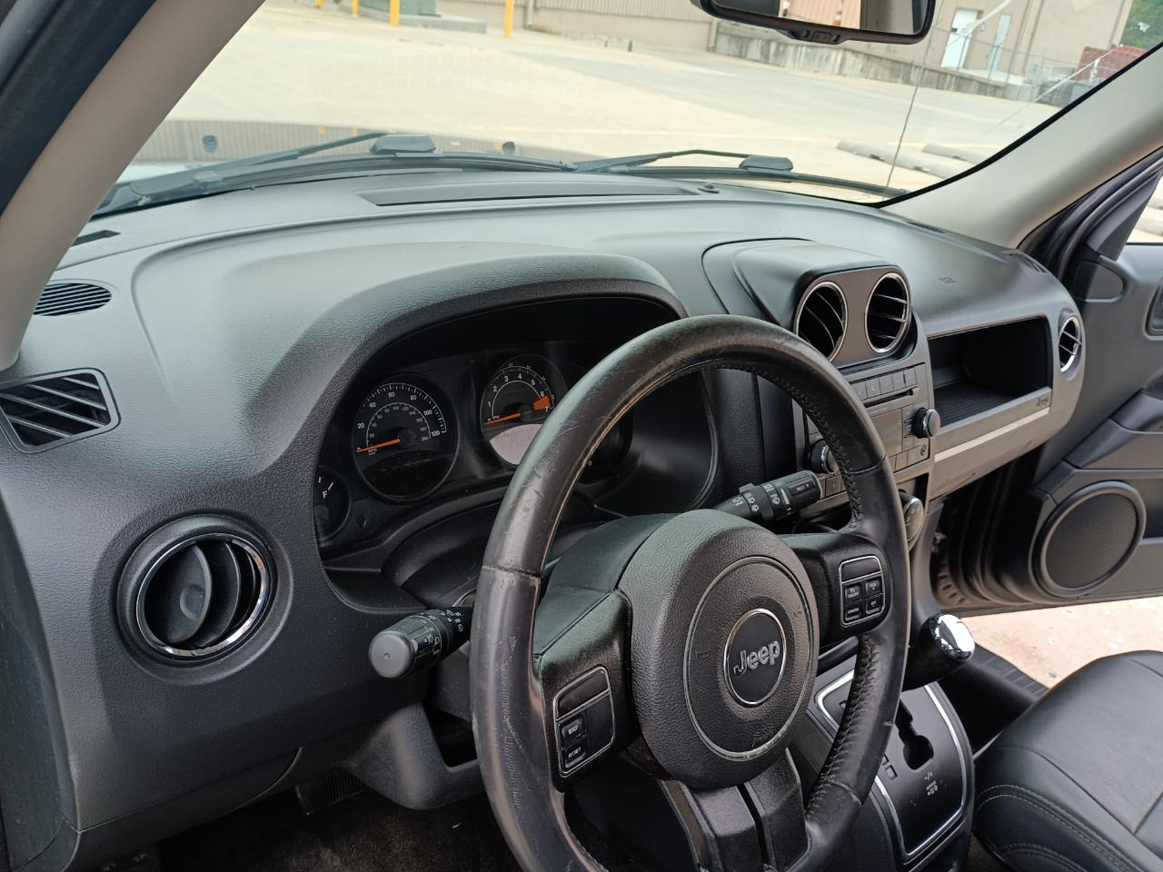 Jeep Patriot Latitude 2WD 2016