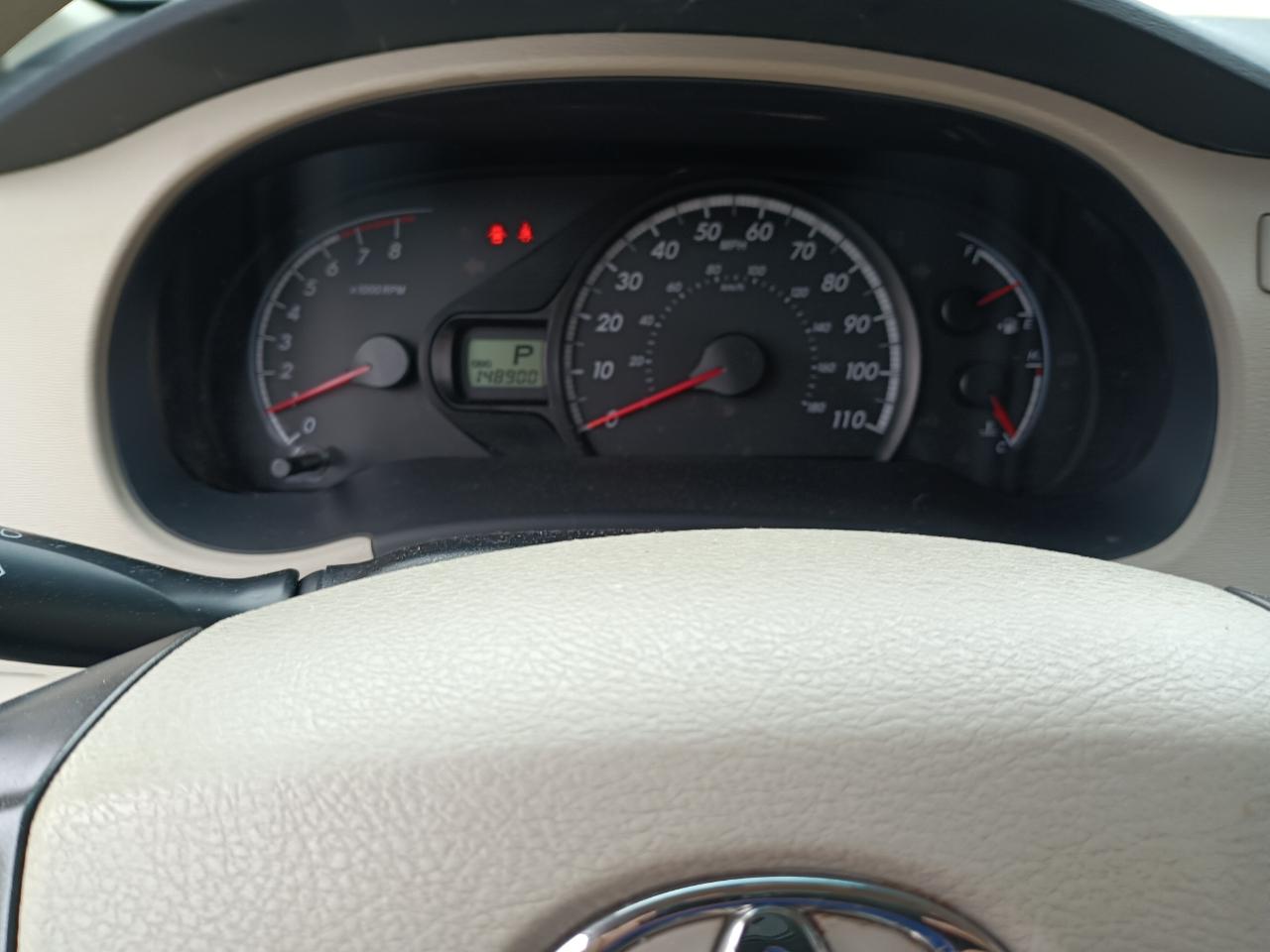 Toyota Sienna LE 8-Pass V6 2011