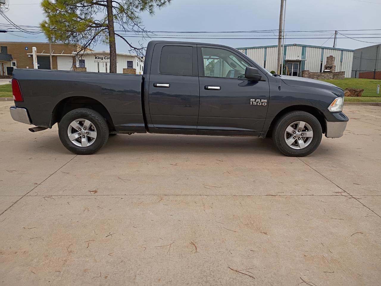 RAM 1500 SLT Quad Cab 2WD 2017