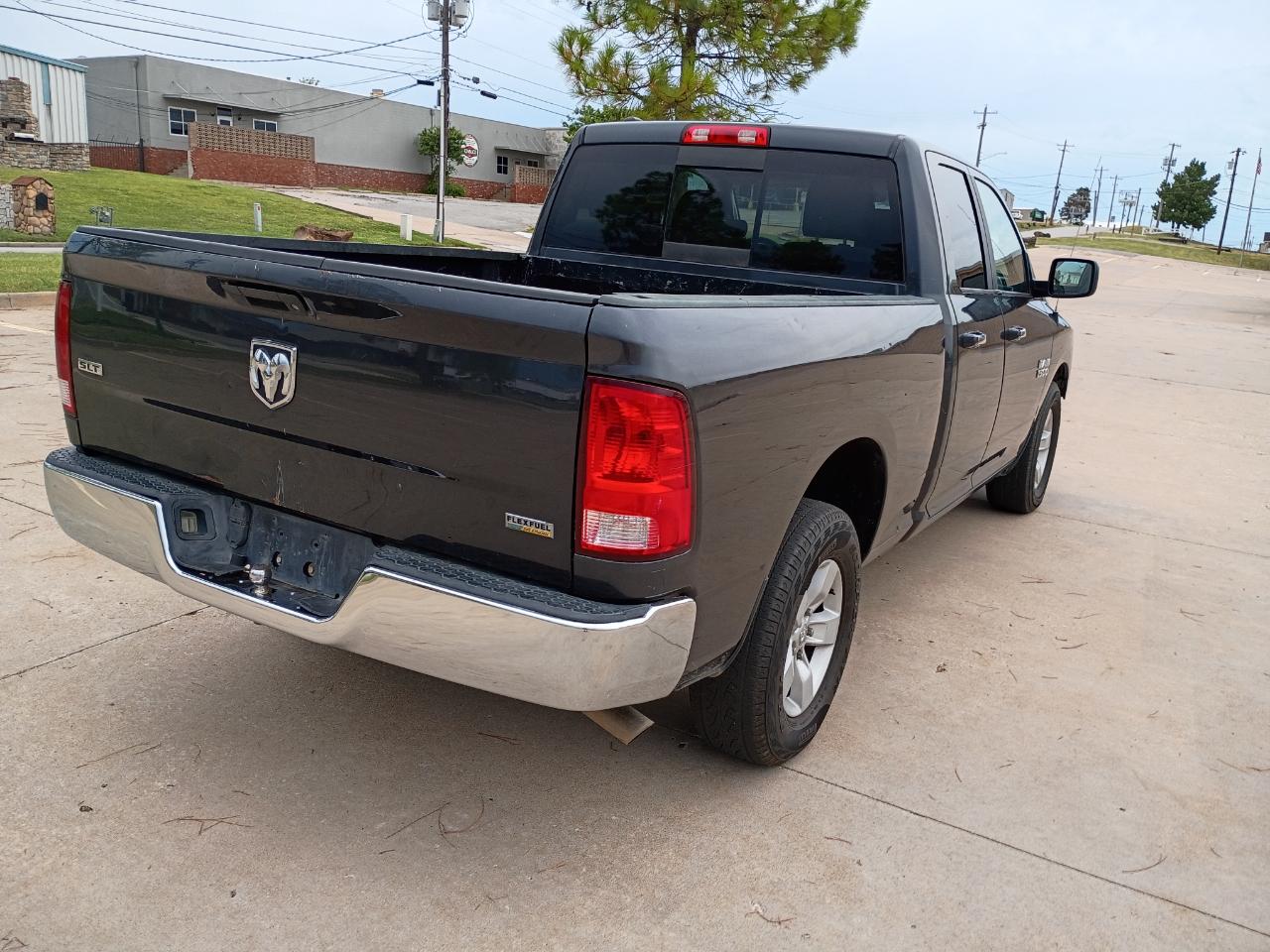RAM 1500 SLT Quad Cab 2WD 2017
