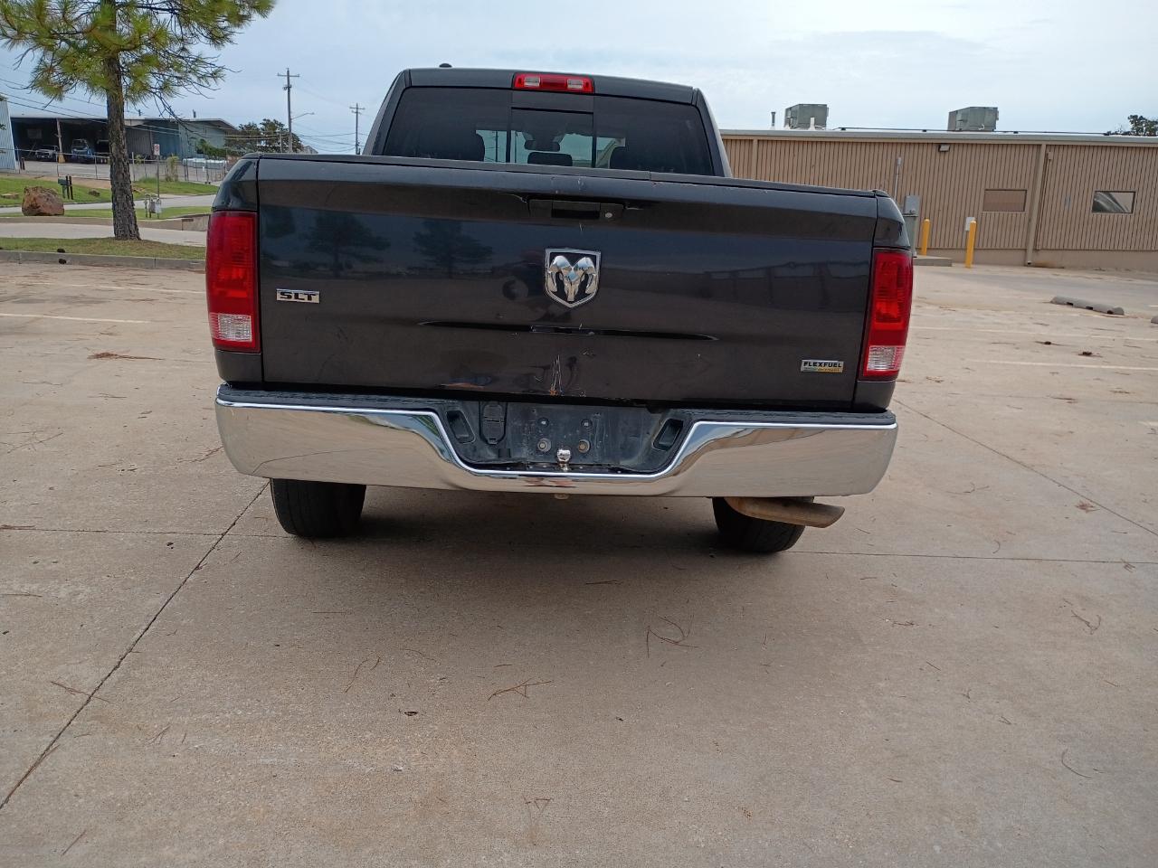 RAM 1500 SLT Quad Cab 2WD 2017