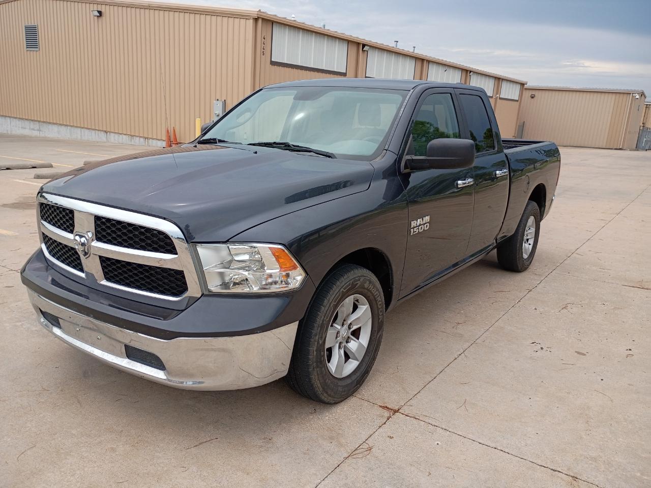 RAM 1500 SLT Quad Cab 2WD 2017