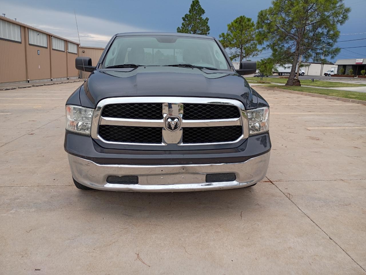 RAM 1500 SLT Quad Cab 2WD 2017