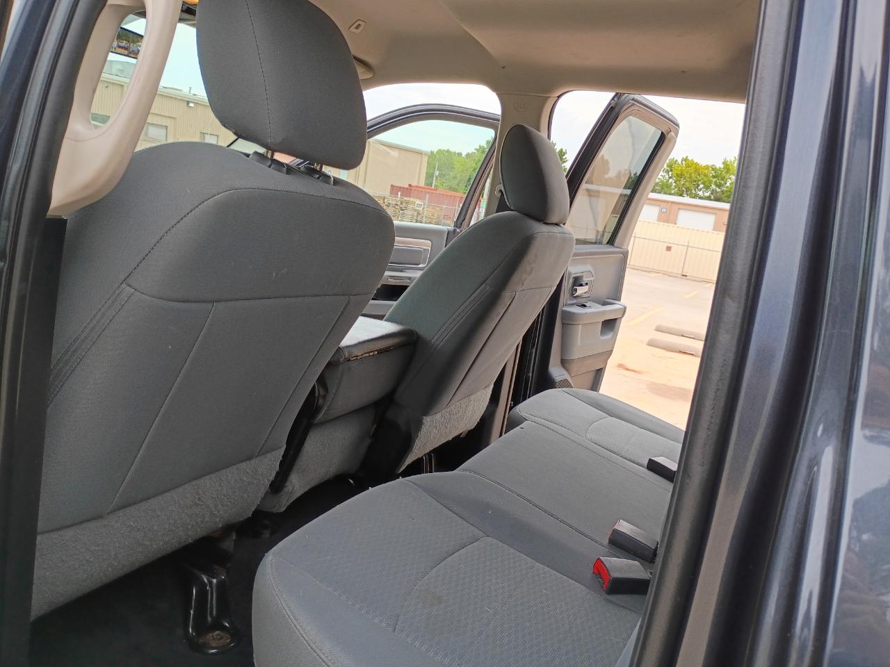 RAM 1500 SLT Quad Cab 2WD 2017