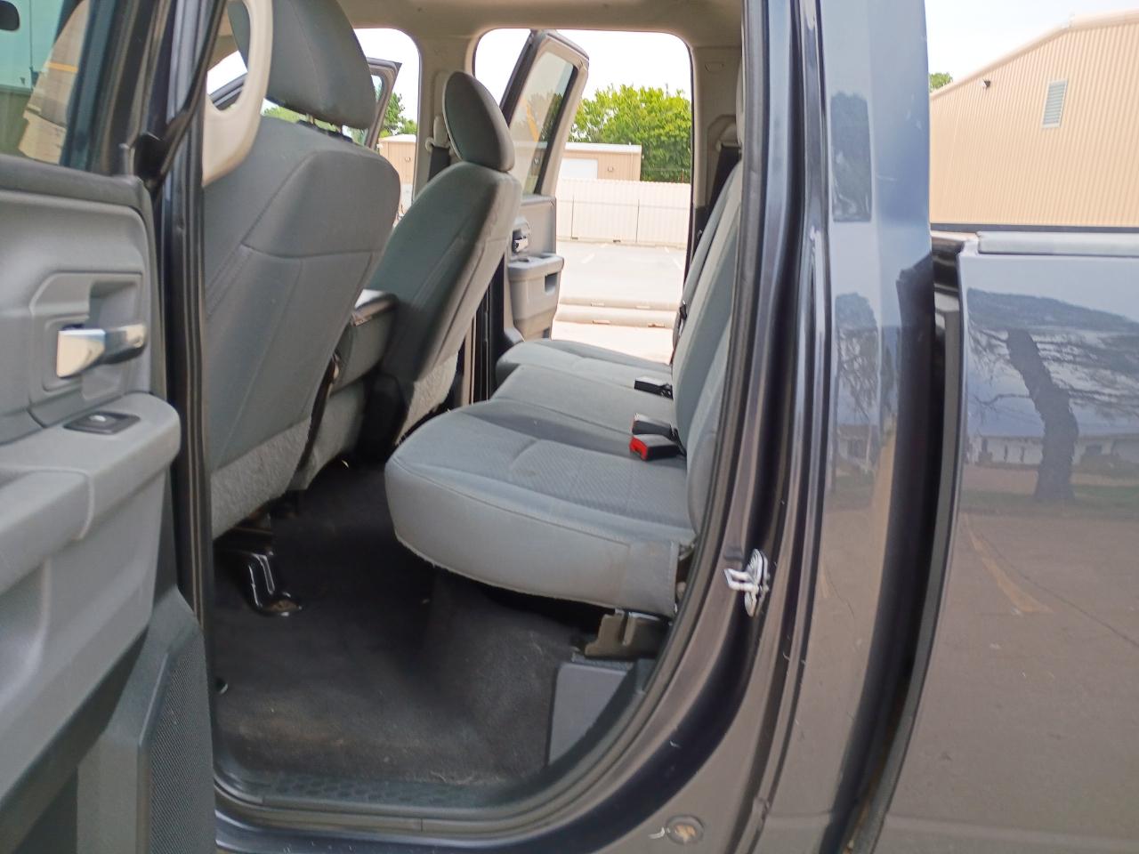 RAM 1500 SLT Quad Cab 2WD 2017