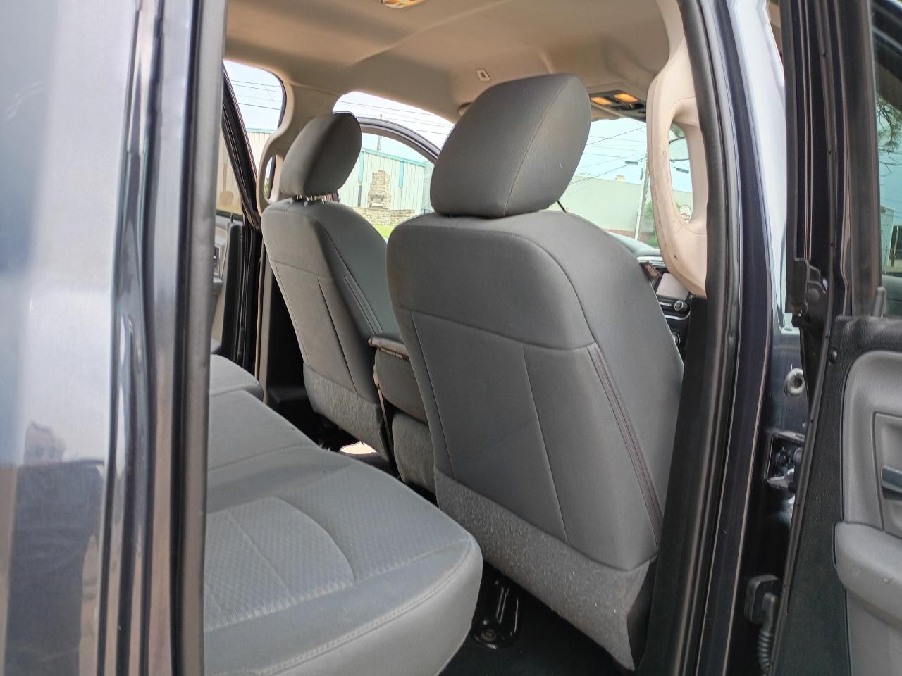RAM 1500 SLT Quad Cab 2WD 2017