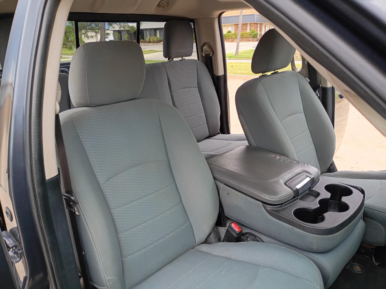 RAM 1500 SLT Quad Cab 2WD 2017