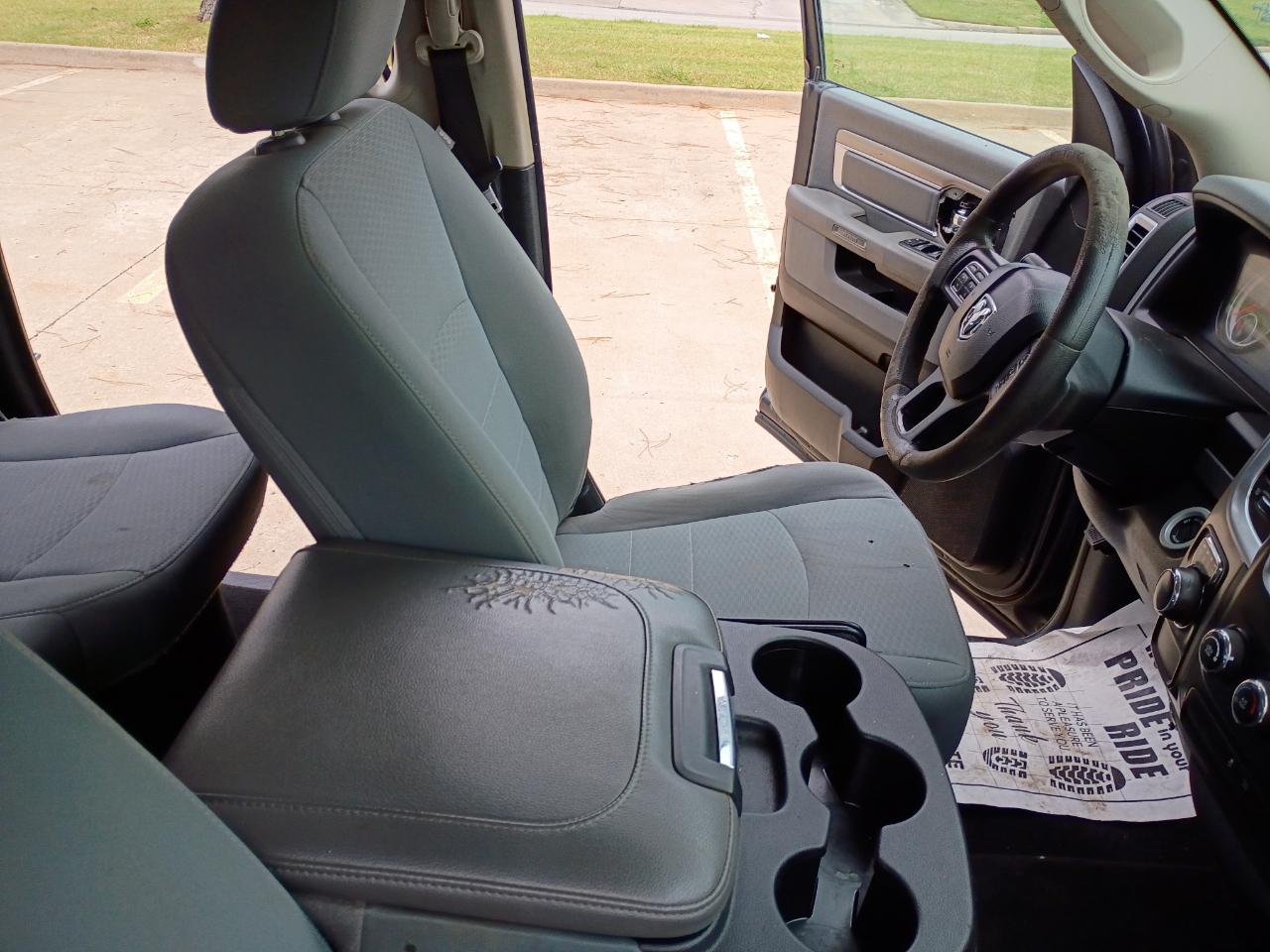 RAM 1500 SLT Quad Cab 2WD 2017